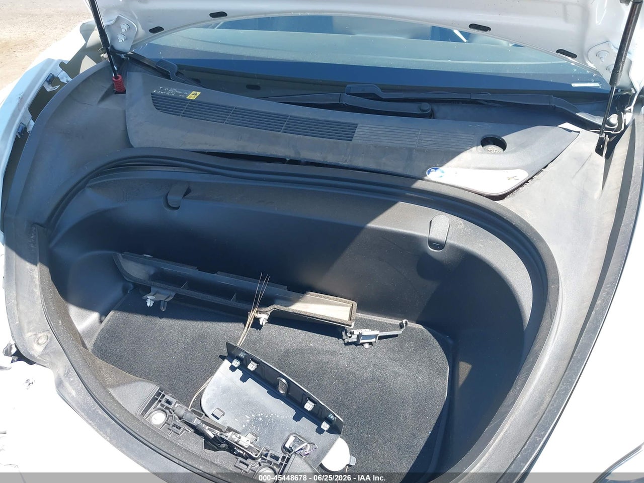 5YJ3E1EA1JF****** · 2018 TESLA MODEL 3 LONG RANGE/MID RANGE · 10/10