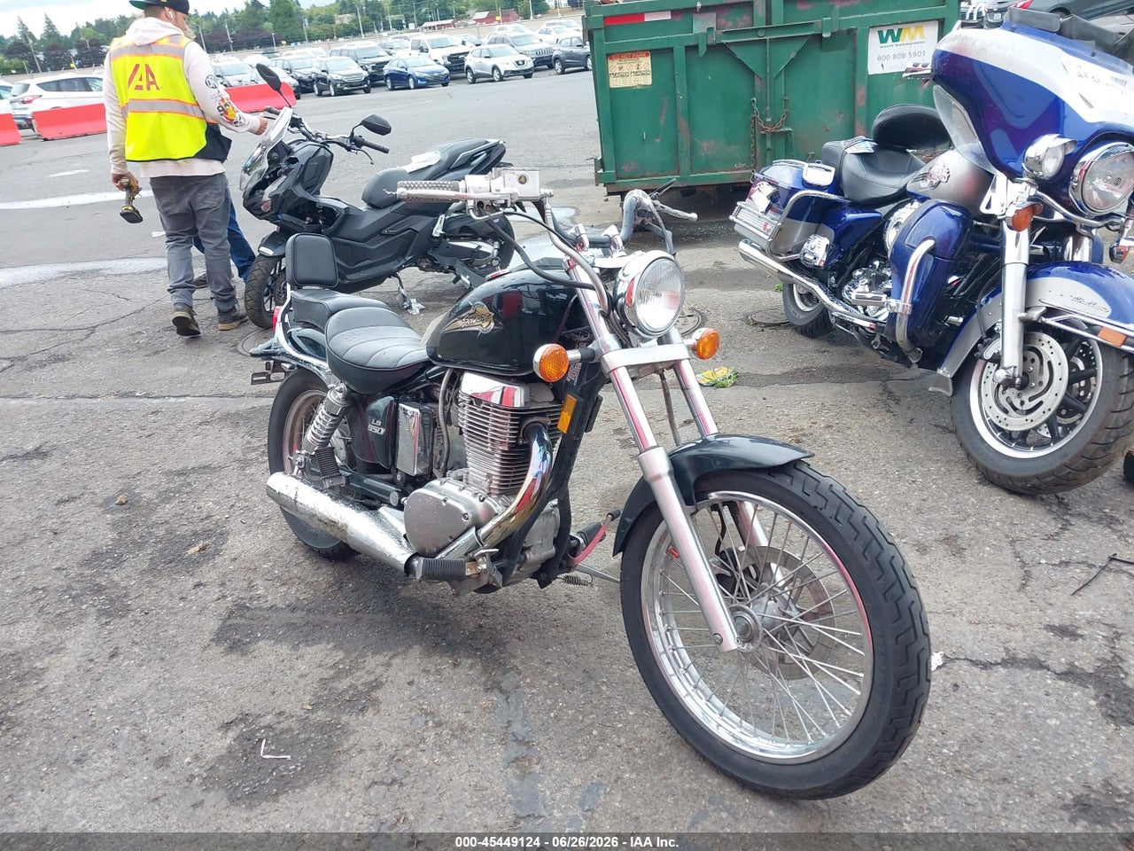 JS1NP41A3X2****** · 1999 SUZUKI LS650 P