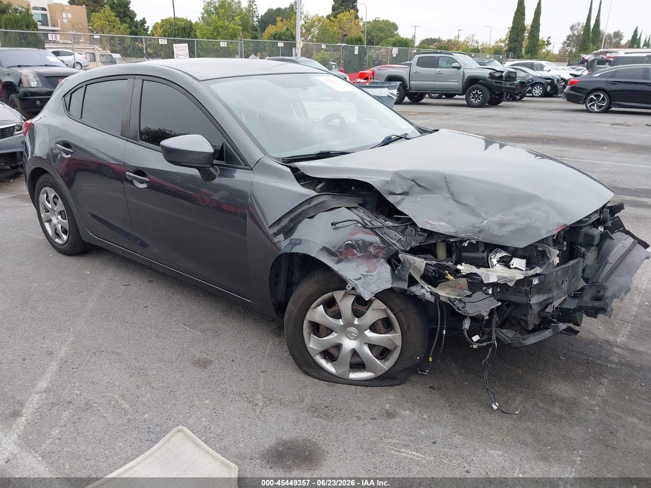 JM1BM1K77F1****** · 2015 MAZDA MAZDA3 I SPORT