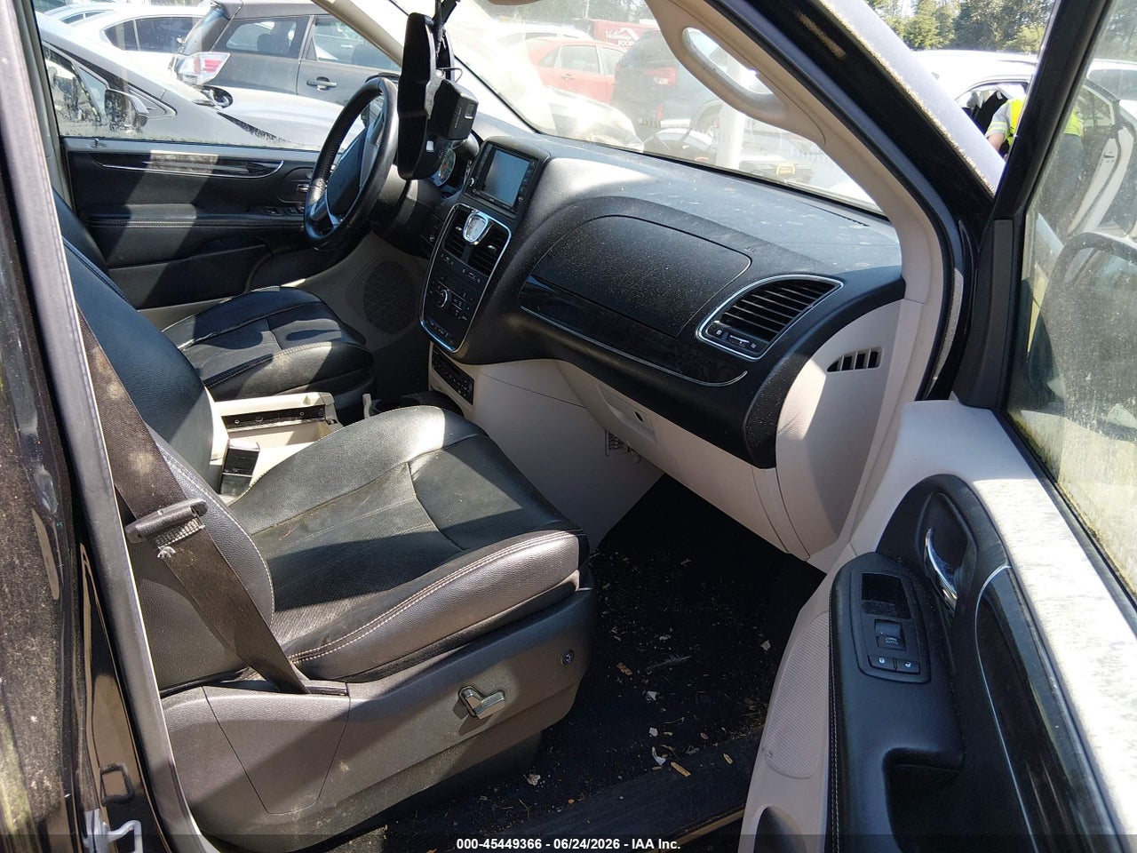 2012 CHRYSLER TOWN &amp; COUNTRY TOURING-L · 5/11