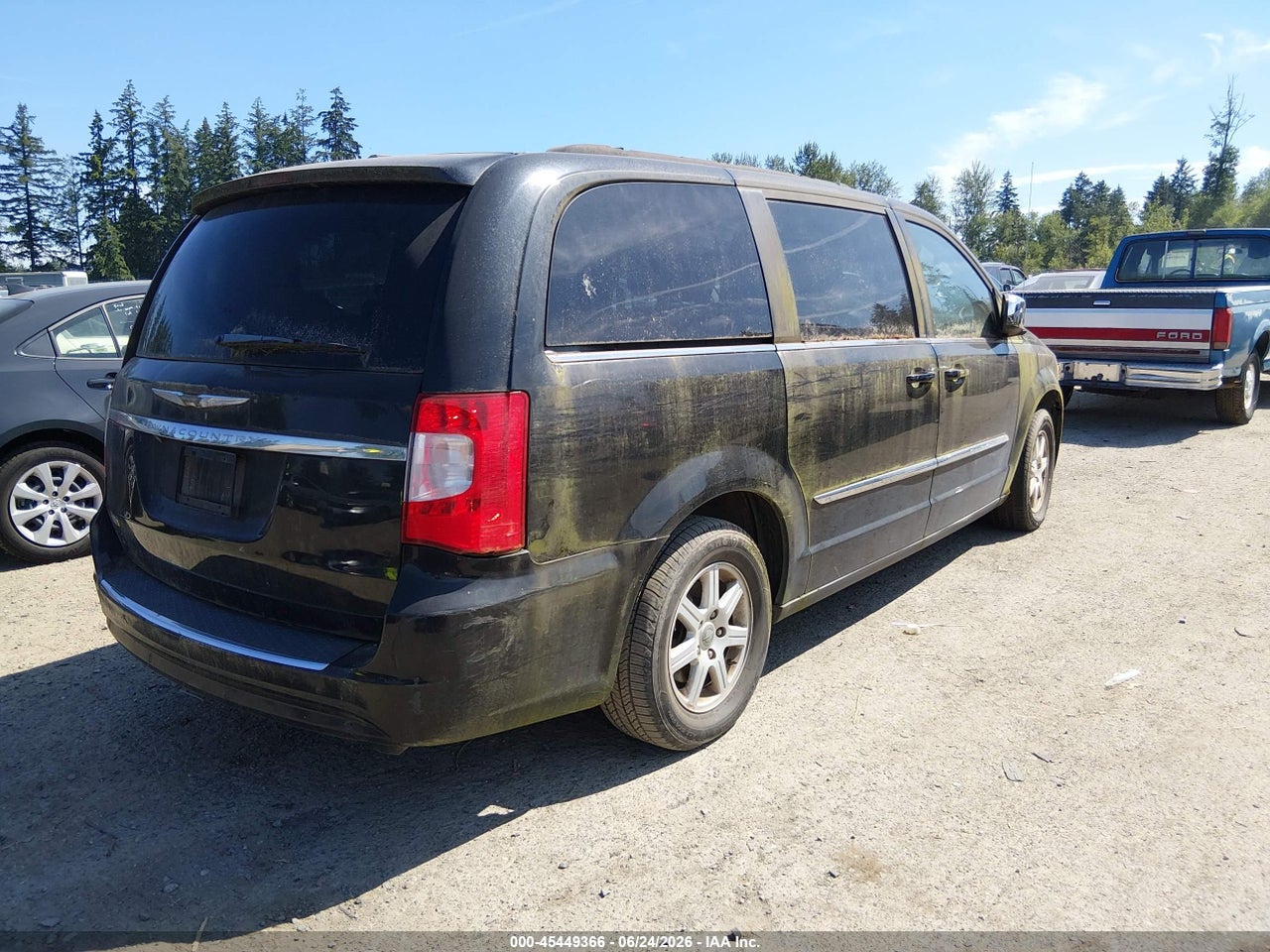 2012 CHRYSLER TOWN &amp; COUNTRY TOURING-L · 4/11