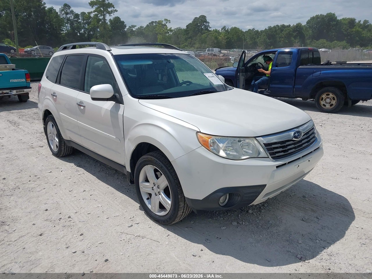 JF2SH64669H****** · 2009 SUBARU FORESTER 2.5X LIMITED