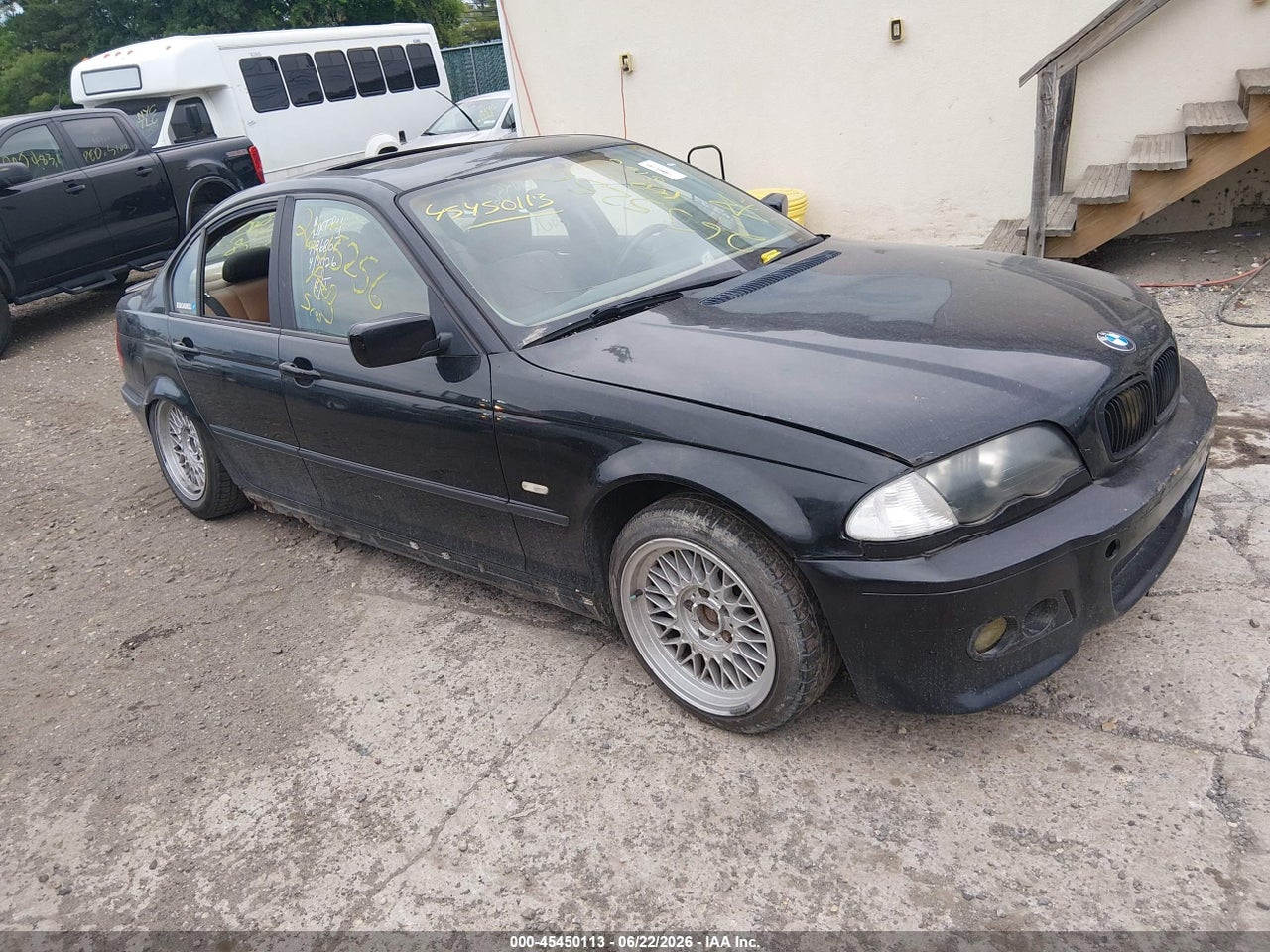 WBAAV33441F****** · 2001 BMW 325I