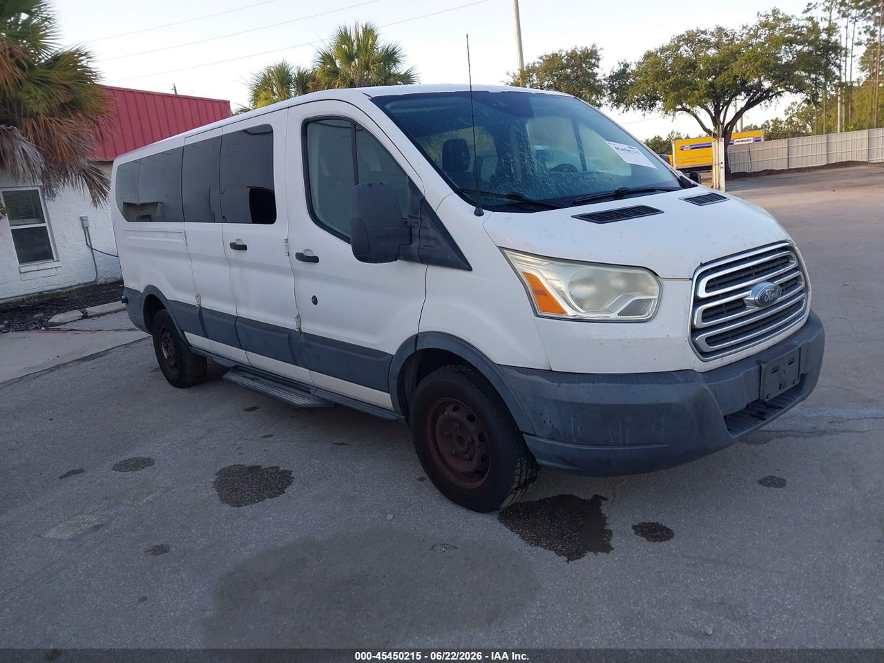 1FBZX2ZM8FK****** · 2015 FORD TRANSIT-350 XLT