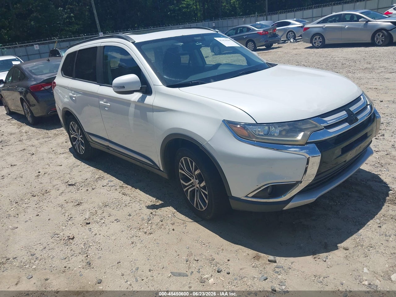 JA4AD3A33GZ****** · 2016 MITSUBISHI OUTLANDER SE/SEL