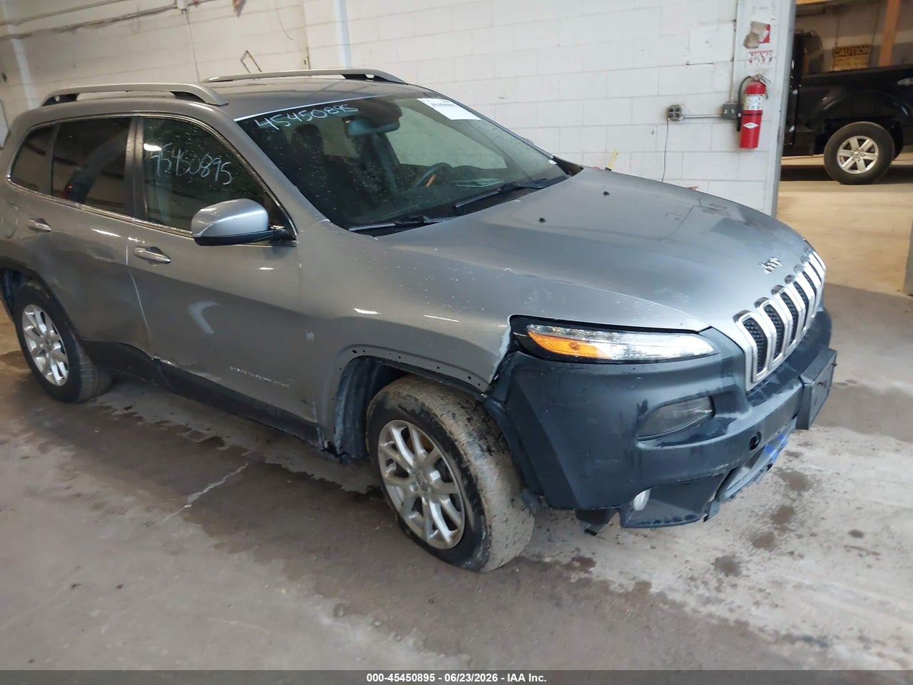 1C4PJMCS7FW****** · 2015 JEEP CHEROKEE LATITUDE