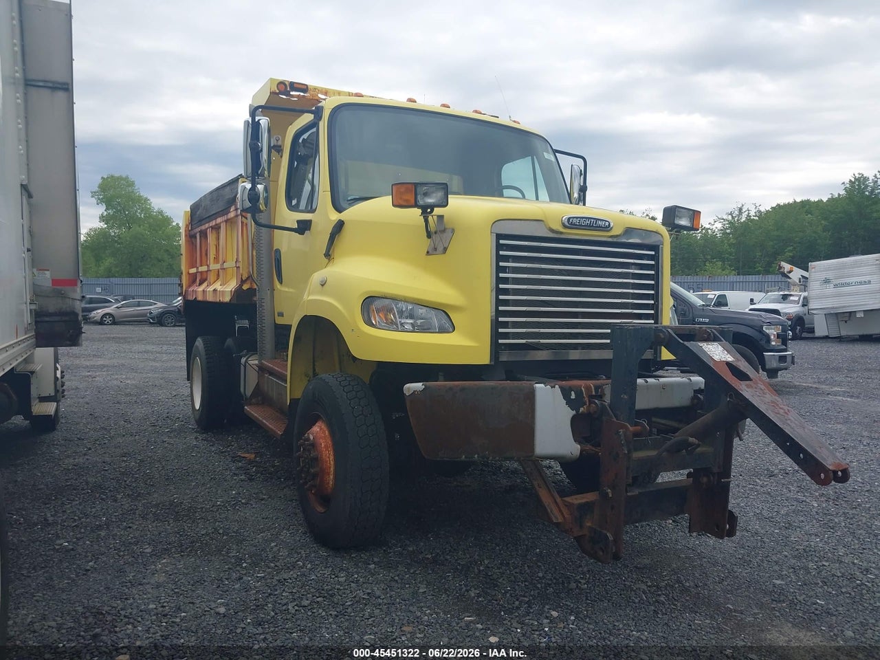 1FVDC3BS5BH****** · 2011 FREIGHTLINER M2 106 HEAVY DUTY