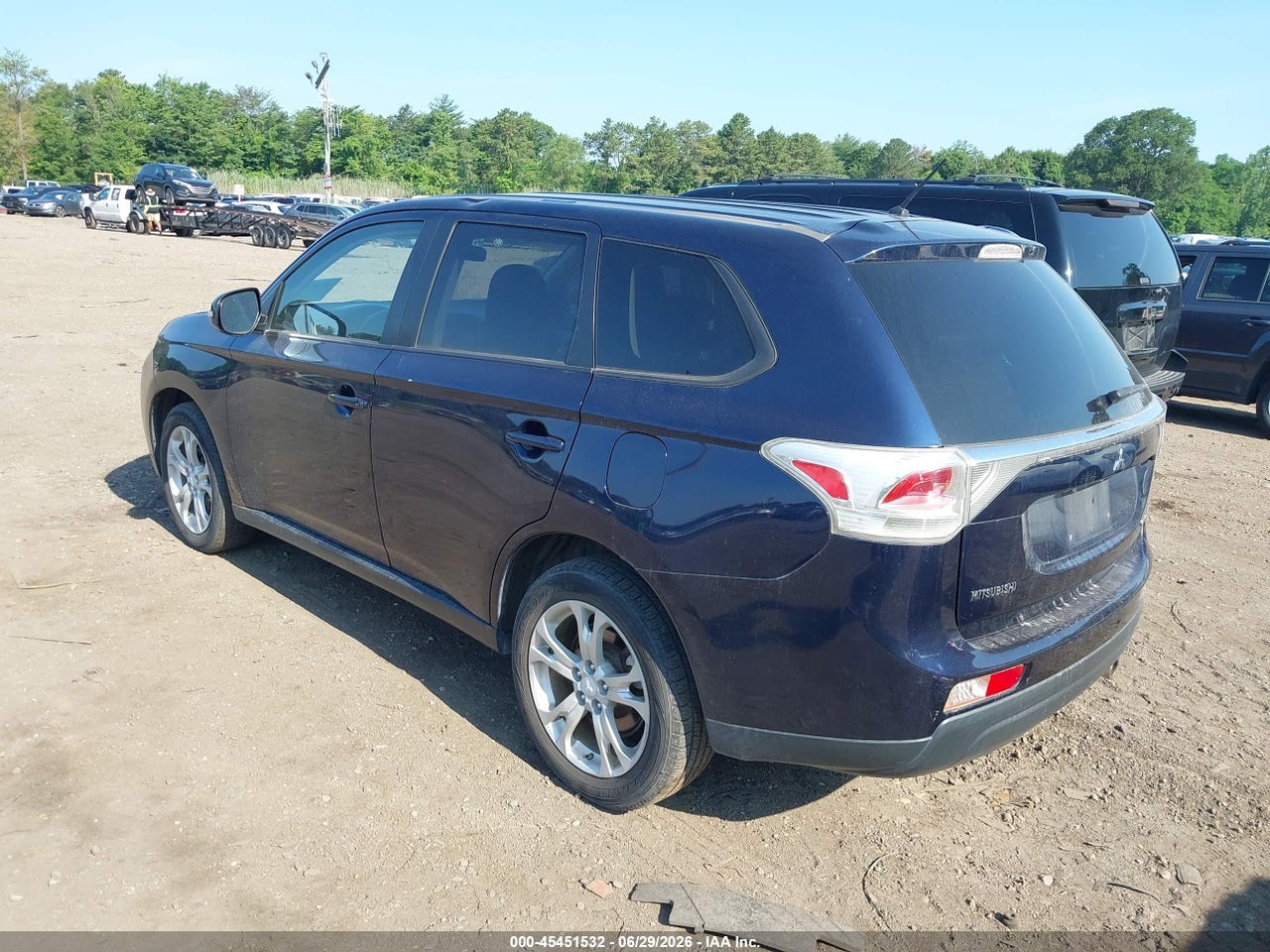 2014 MITSUBISHI OUTLANDER SE · 3/11