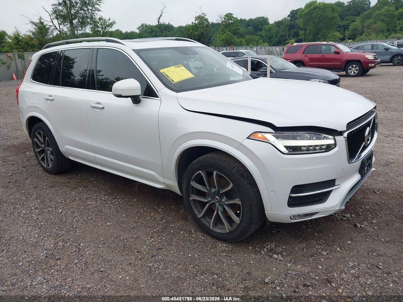 YV4A22PKXH1****** · 2017 VOLVO XC90 T6 MOMENTUM