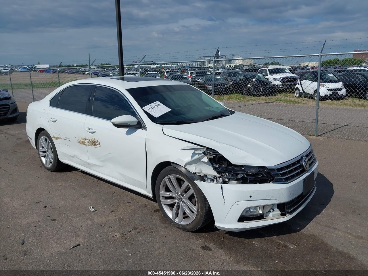 1VWBA7A36JC****** · 2018 VOLKSWAGEN PASSAT 2.0T SE