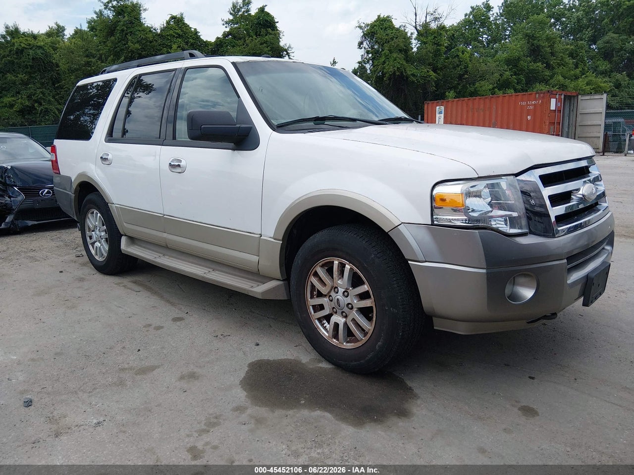 1FMJU1J53AE****** · 2010 FORD EXPEDITION EDDIE BAUER/KING RANCH