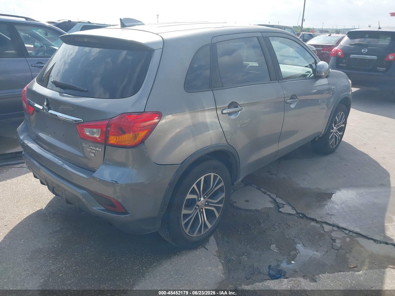 2018 MITSUBISHI OUTLANDER SPORT 2.4 SE · 4/11