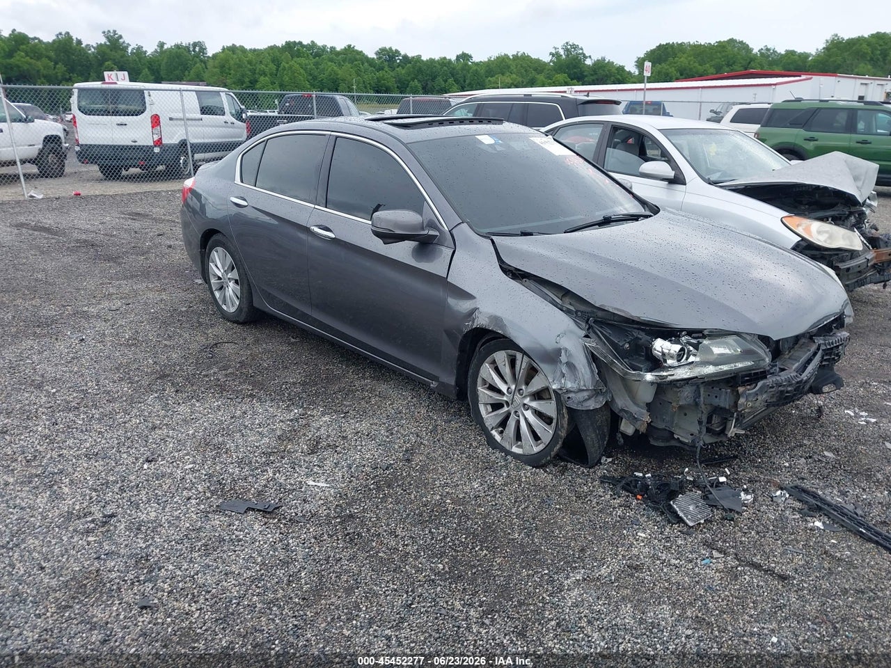 1HGCR3F95DA****** · 2013 HONDA ACCORD TOURING
