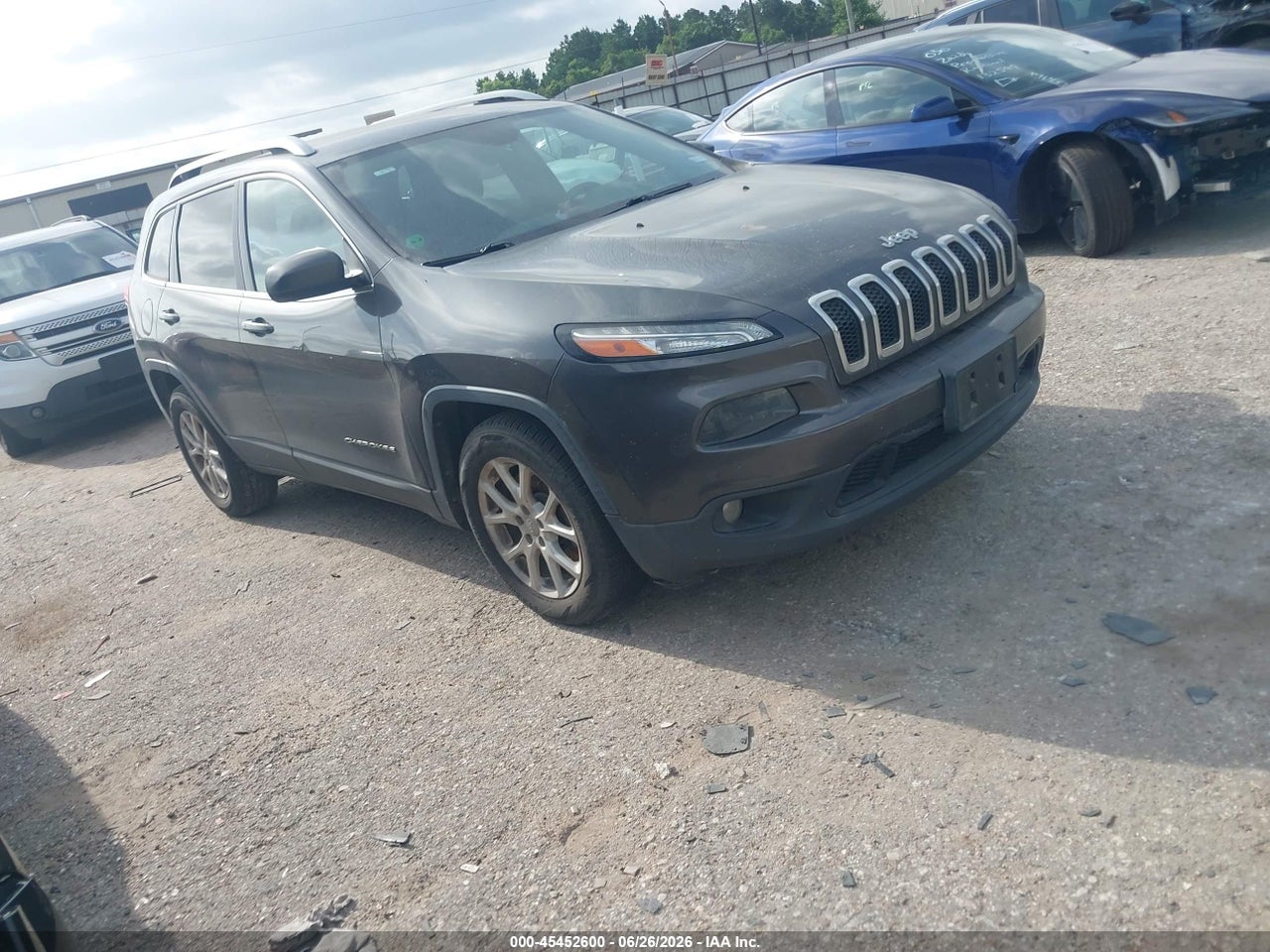 1C4PJLCB2HW****** · 2017 JEEP CHEROKEE LATITUDE