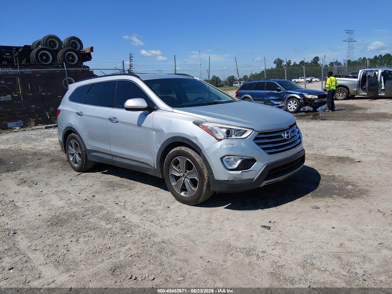 KM8SM4HF4GU****** · 2016 HYUNDAI SANTA FE SE