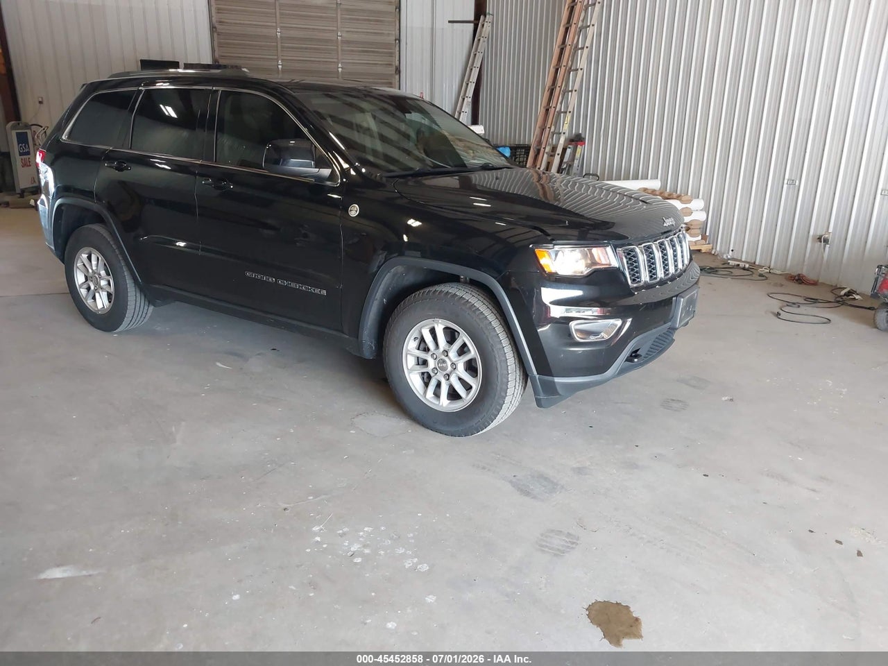 1C4RJFAG4KC****** · 2019 JEEP GRAND CHEROKEE LAREDO E 4X4