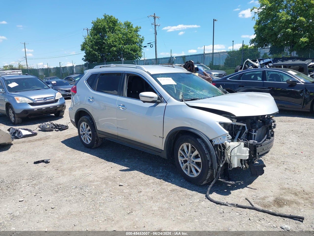 KNMAT2MV0HP****** · 2017 NISSAN ROGUE SV