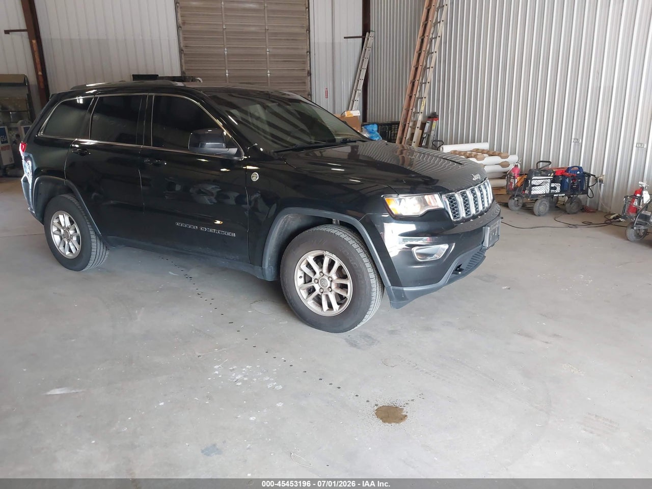 1C4RJFAGXKC****** · 2019 JEEP GRAND CHEROKEE LAREDO E 4X4