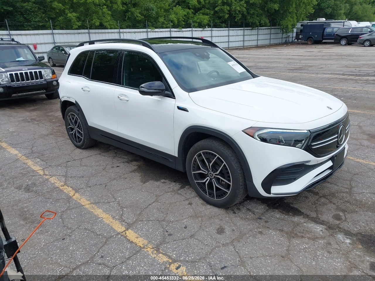 W1N9M0KB8NN****** · 2022 MERCEDES-BENZ EQB 300 SUV 4MATIC