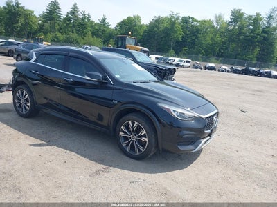 SJKCH5CR9JA****** · 2018 INFINITI QX30 LUXURY