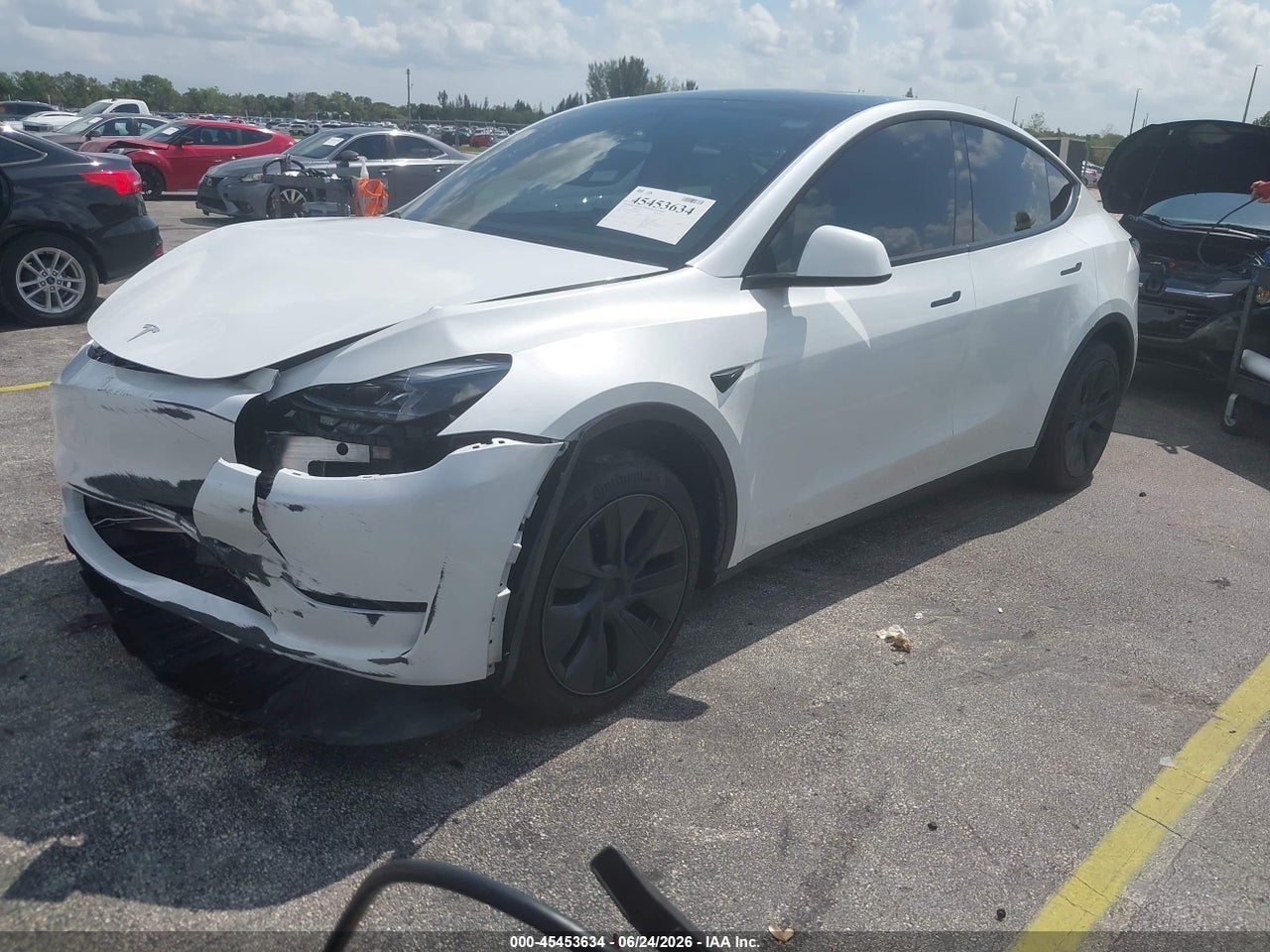 2025 TESLA MODEL Y LONG RANGE DUAL MOTOR REAR-WHEEL DRIVE · 2/10