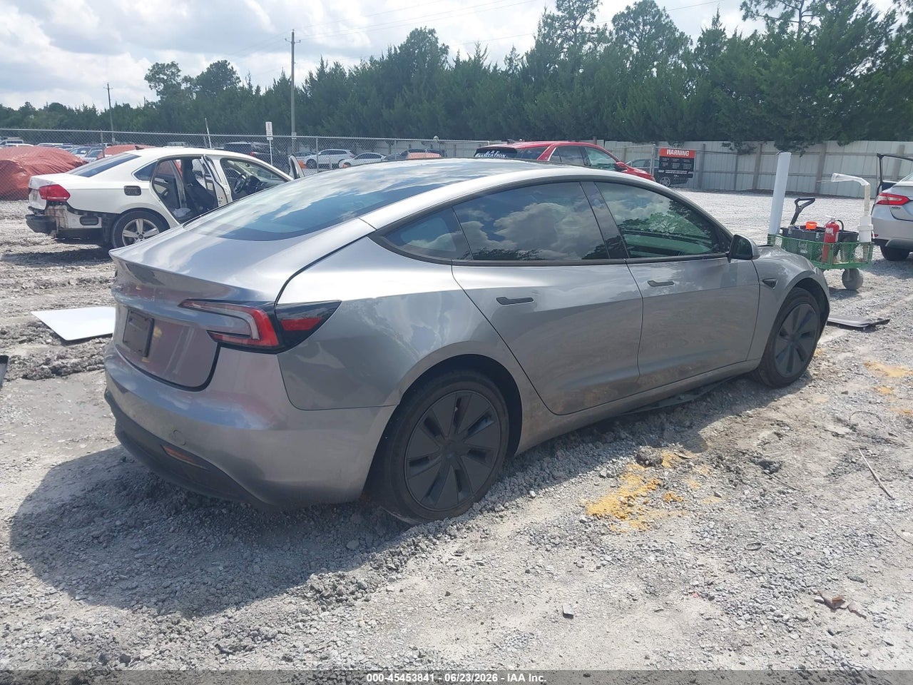 2025 TESLA MODEL 3 LONG RANGE REAR-WHEEL DRIVE/STANDARD REAR-WHEEL DRIVE · 4/9