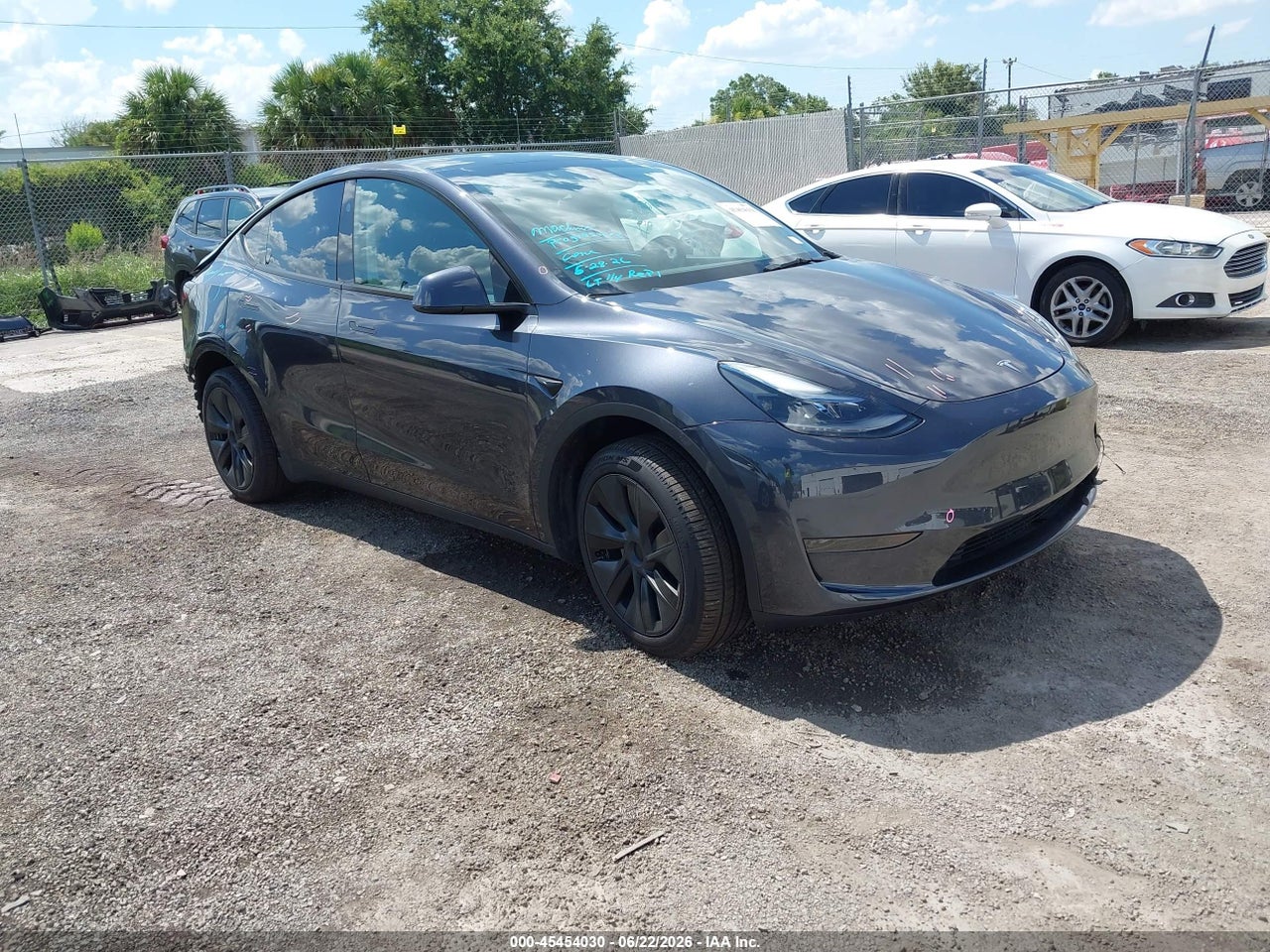 7SAYGDED5SA****** · 2025 TESLA MODEL Y LONG RANGE DUAL MOTOR REAR-WHEEL DRIVE