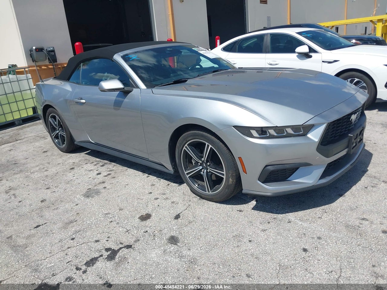 1FAGP8UH5S5****** · 2025 FORD MUSTANG