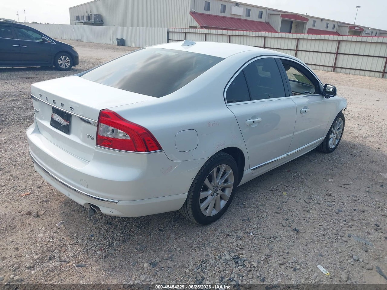 2015 VOLVO S80 T5 PLATINUM · 4/11