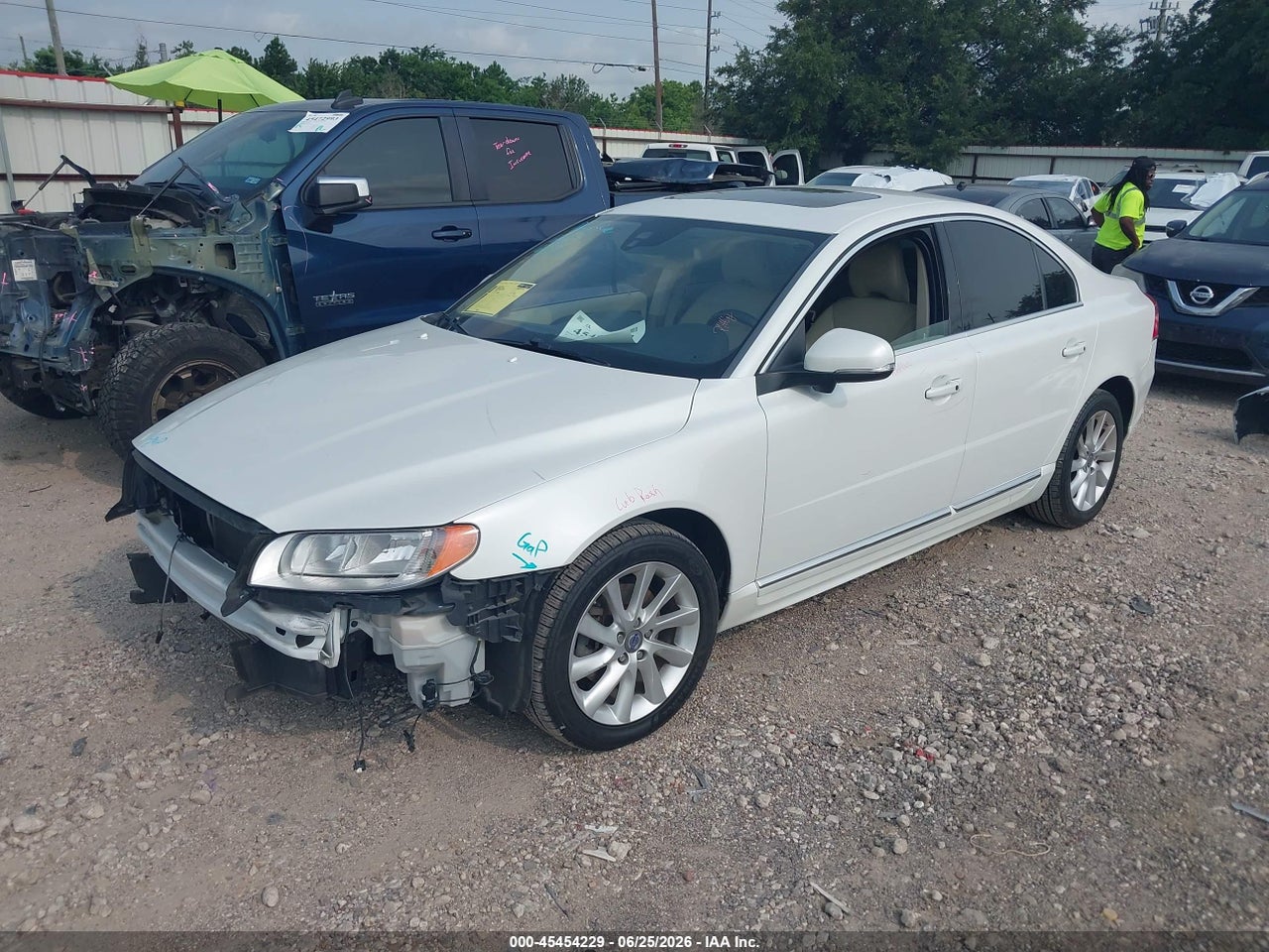 2015 VOLVO S80 T5 PLATINUM · 2/11
