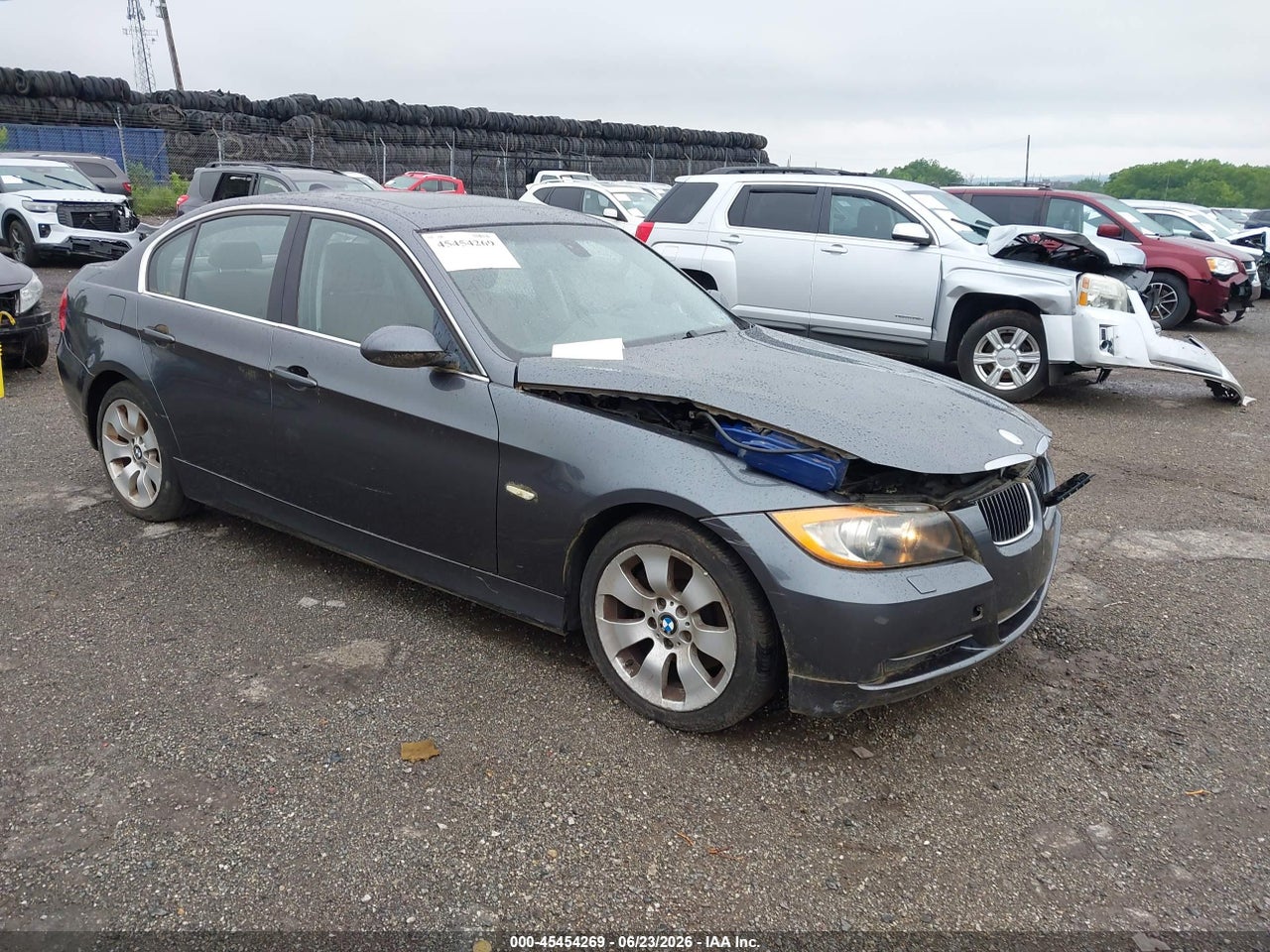 WBAVD33556K****** · 2006 BMW 330XI