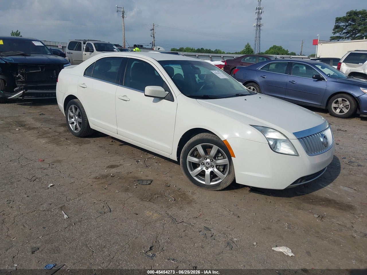 3MEHM0JG2BR****** · 2011 MERCURY MILAN PREMIER