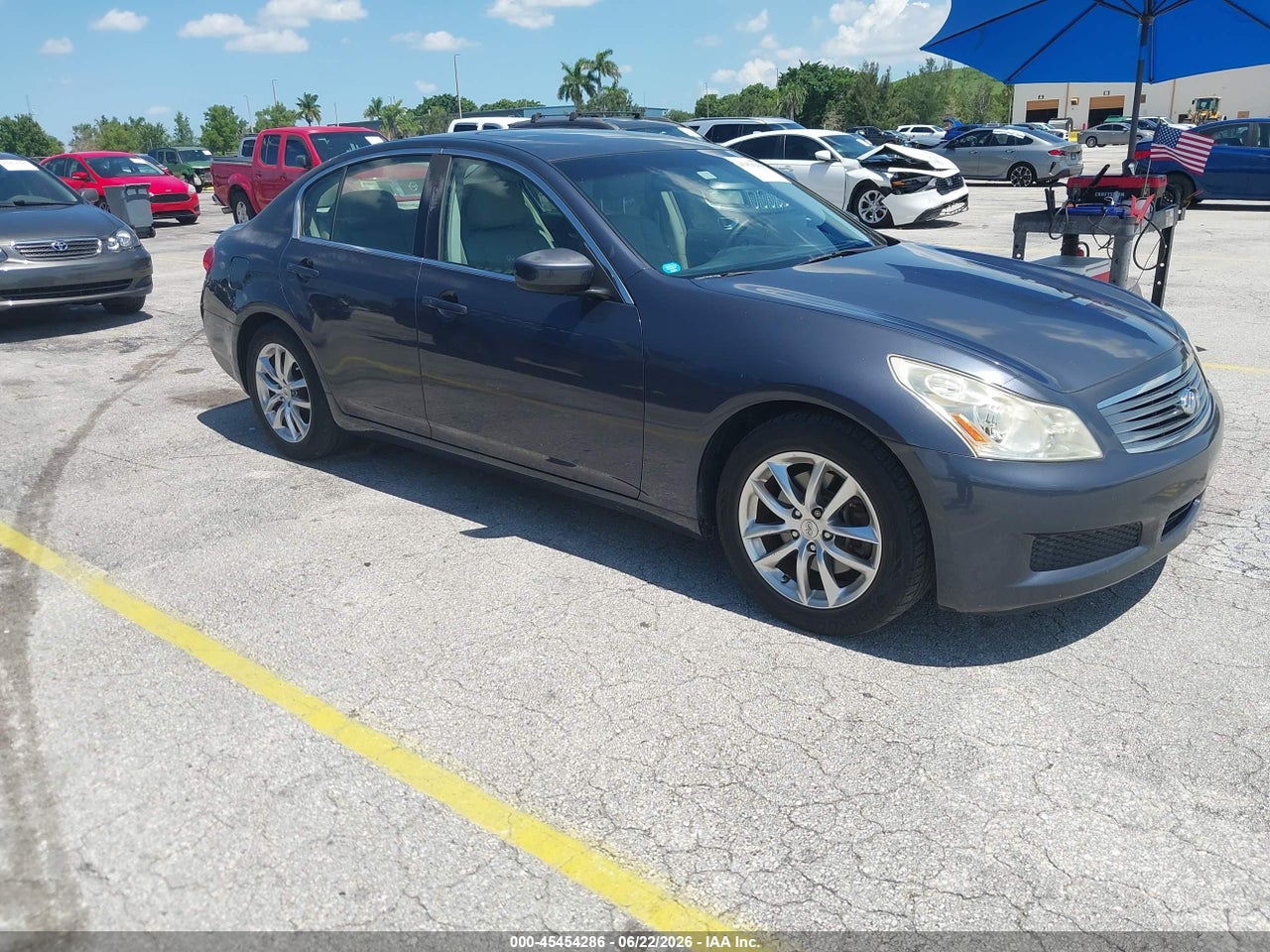 JNKCV61E19M****** · 2009 INFINITI G37 JOURNEY