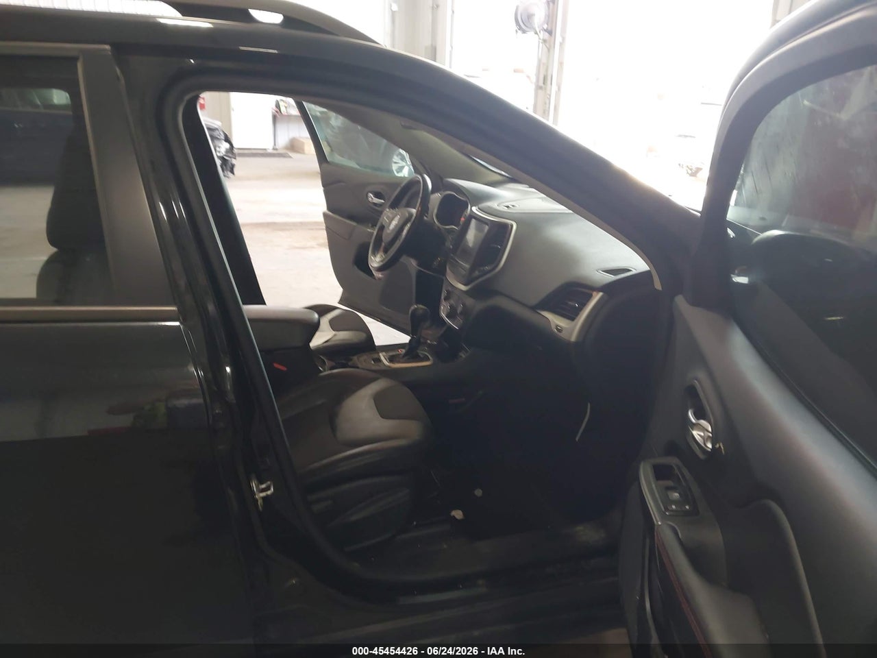 2014 JEEP CHEROKEE TRAILHAWK · 5/11