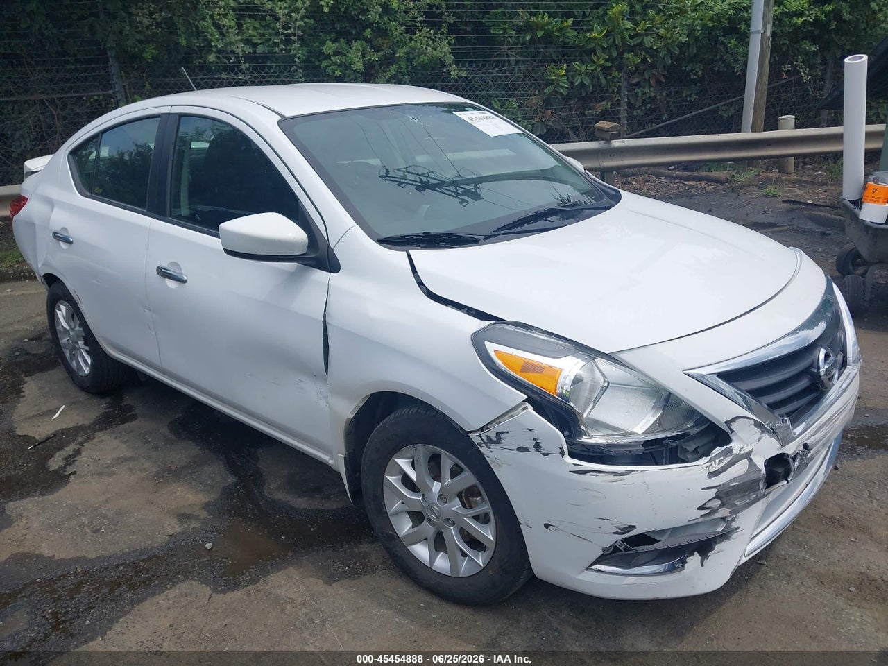3N1CN7APXJL****** · 2018 NISSAN VERSA 1.6 SV