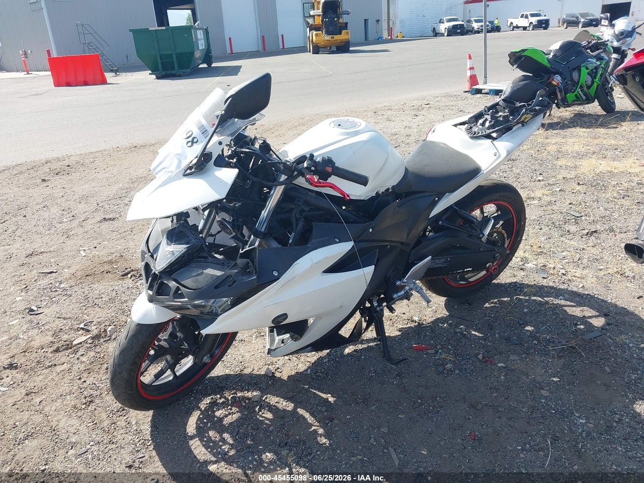 2017 YAMAHA YZFR3 A · 2/11