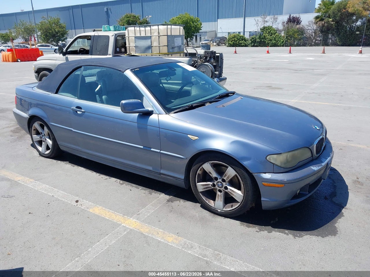 WBABW33455P****** · 2005 BMW 325CI