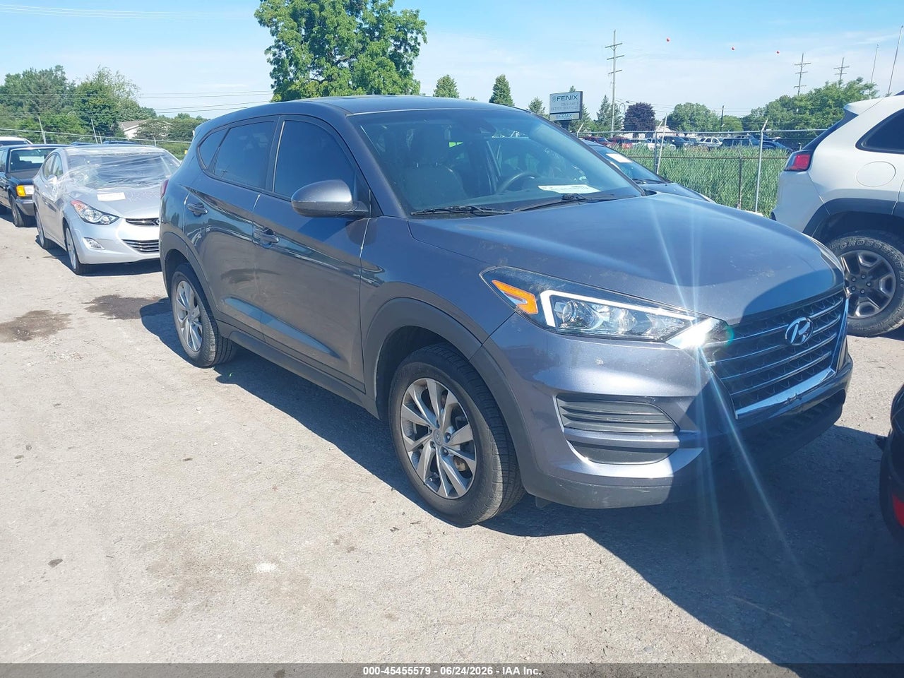 KM8J2CA44KU****** · 2019 HYUNDAI TUCSON SE