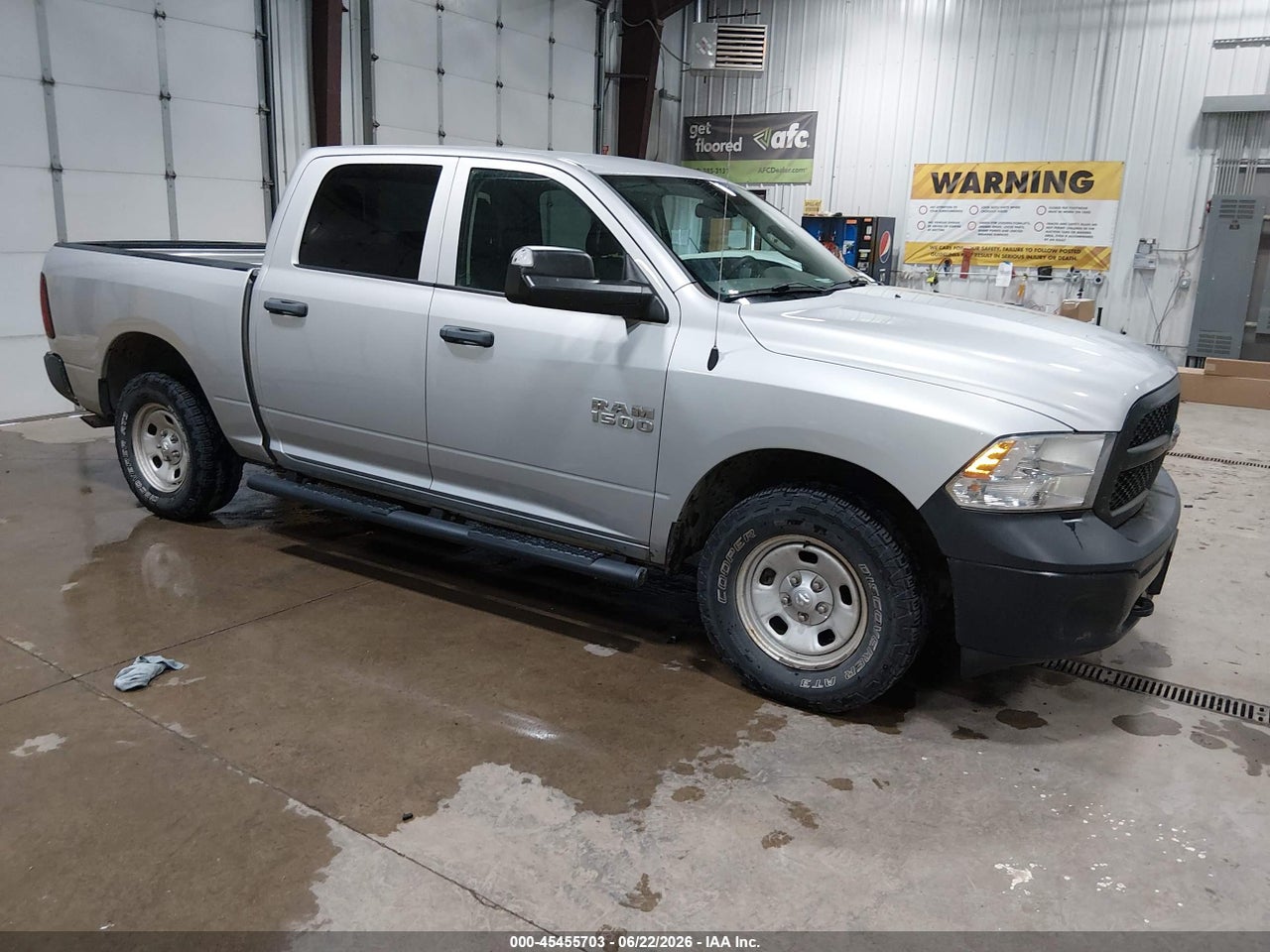 1C6RR7KG6HS****** · 2017 RAM 1500 TRADESMAN  4X4 5'7 BOX