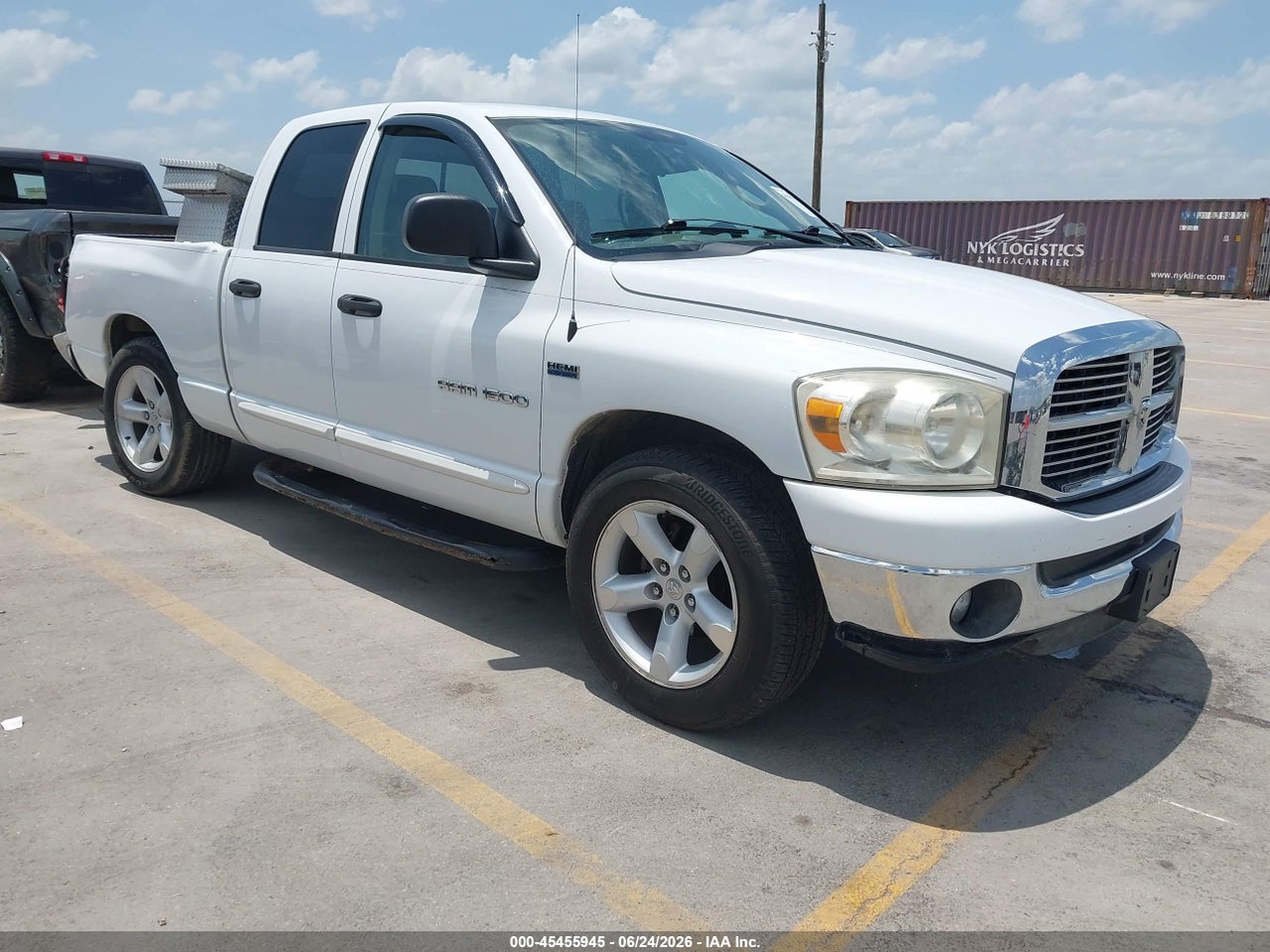 1D7HA18257S****** · 2007 DODGE RAM 1500 SLT