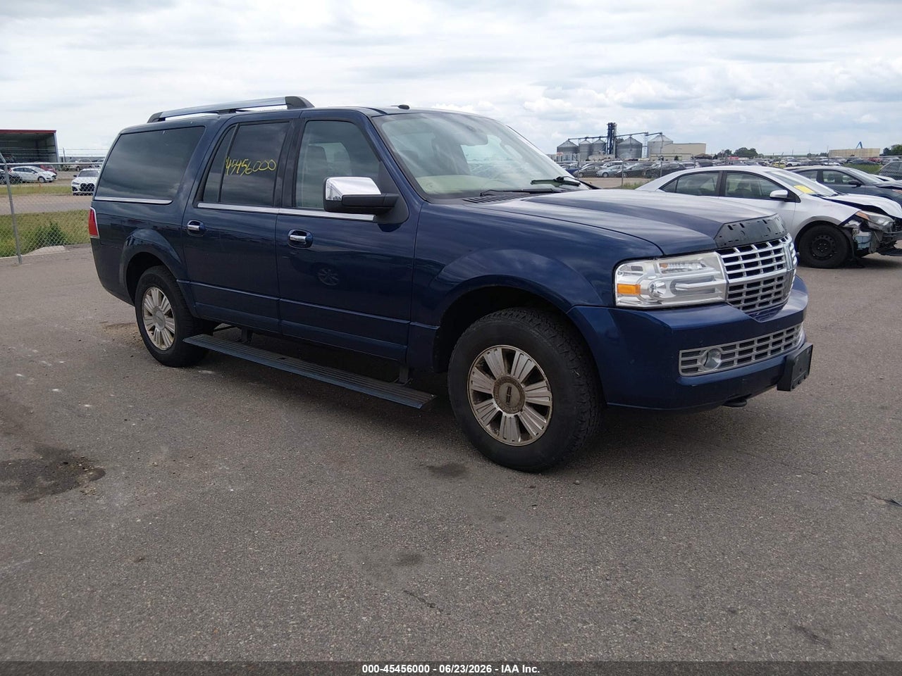 5LMJJ3J5XAE****** · 2010 LINCOLN NAVIGATOR L