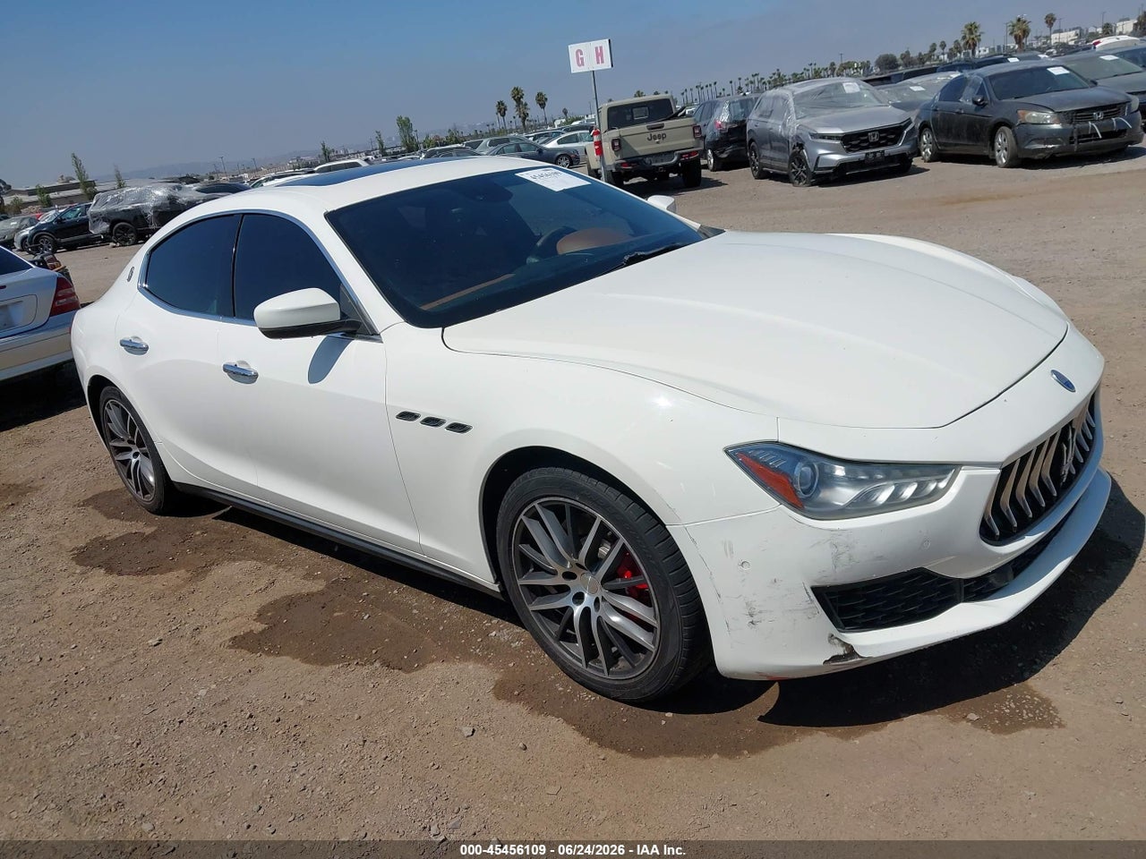 ZAM57YTA6J1****** · 2018 MASERATI GHIBLI S Q4