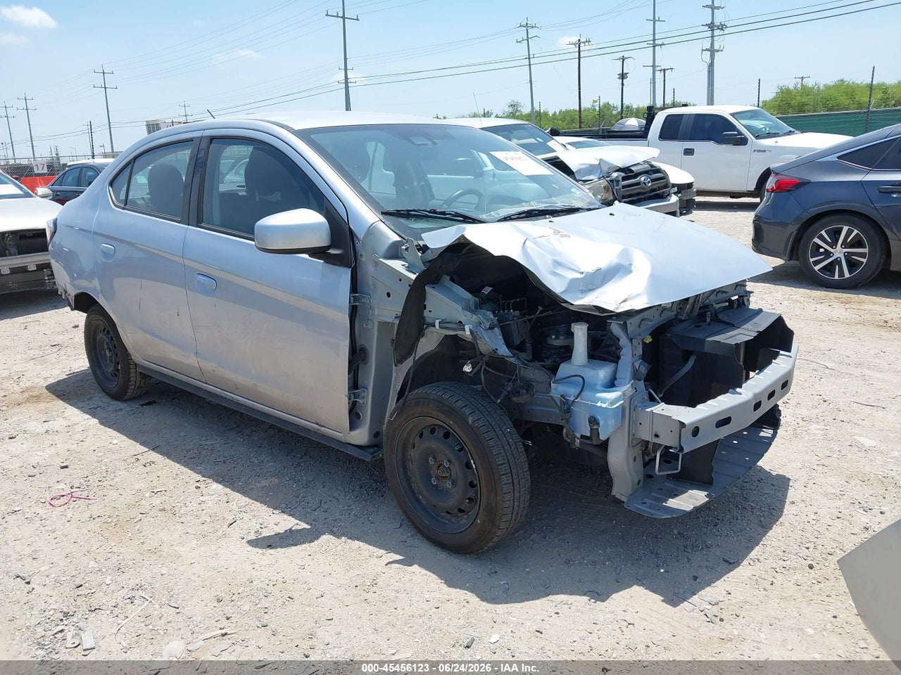 ML32FUFJ9RH****** · 2024 MITSUBISHI MIRAGE G4 ES