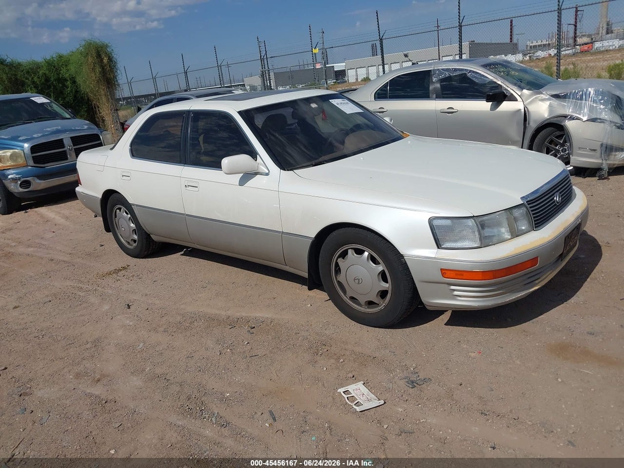 JT8UF11EXR0****** · 1994 LEXUS LS 400