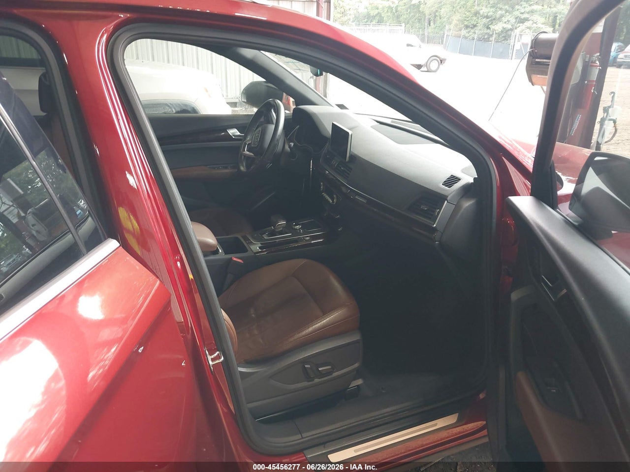 2018 AUDI Q5 2.0T PREMIUM/2.0T TECH PREMIUM · 5/11