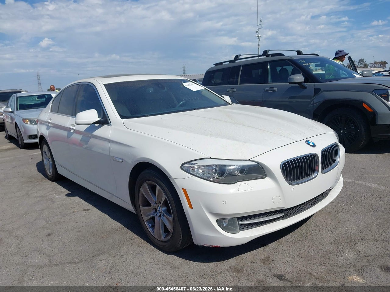 WBAFR1C5XBC****** · 2011 BMW 528I