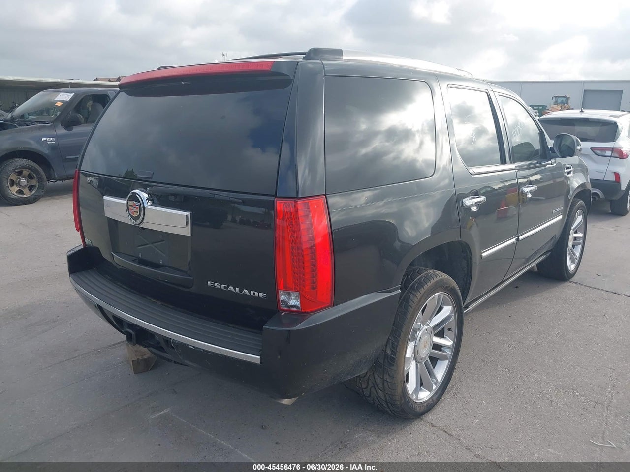 2011 CADILLAC ESCALADE PREMIUM · 4/11