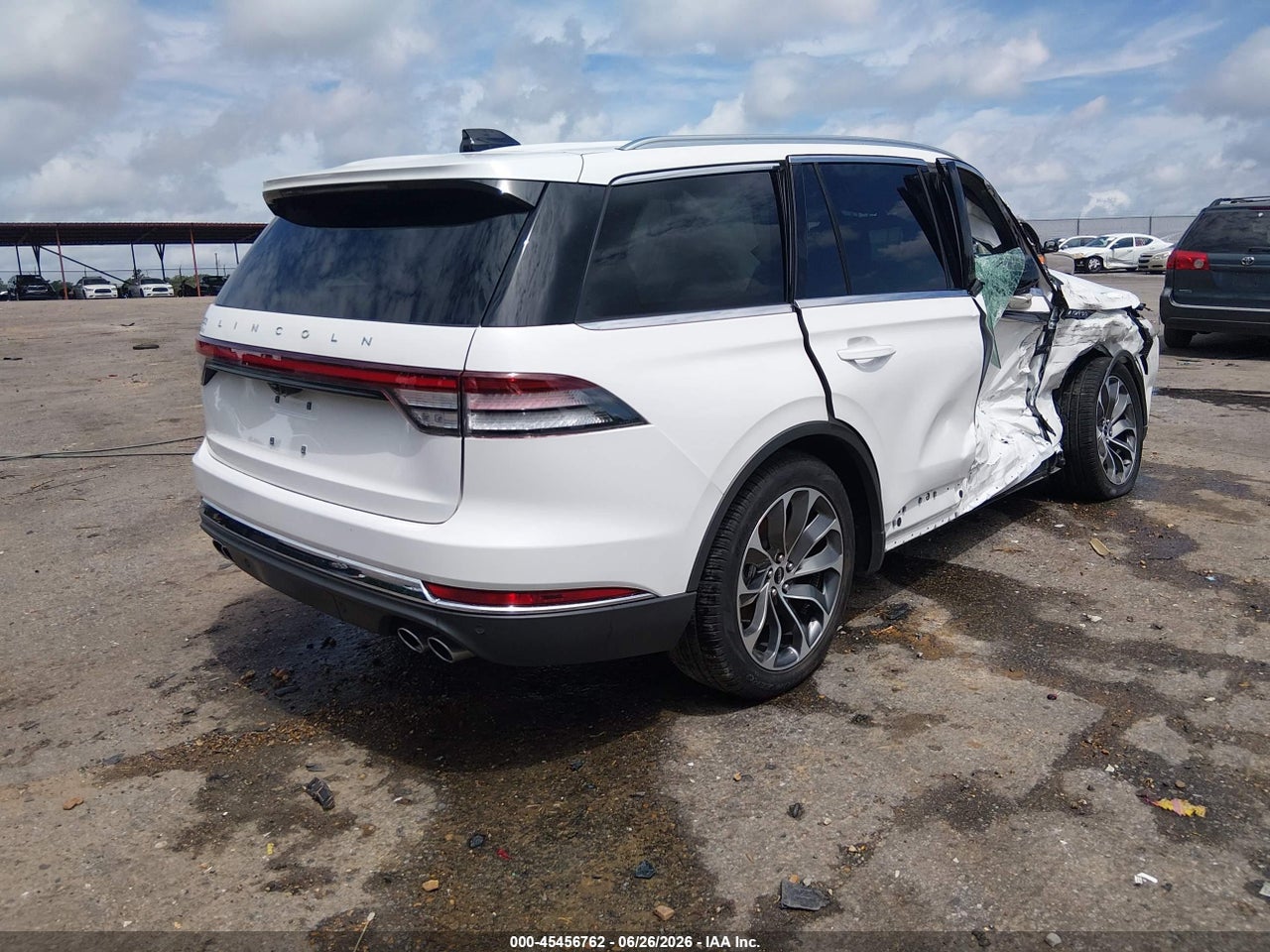 2025 LINCOLN AVIATOR RESERVE · 4/11