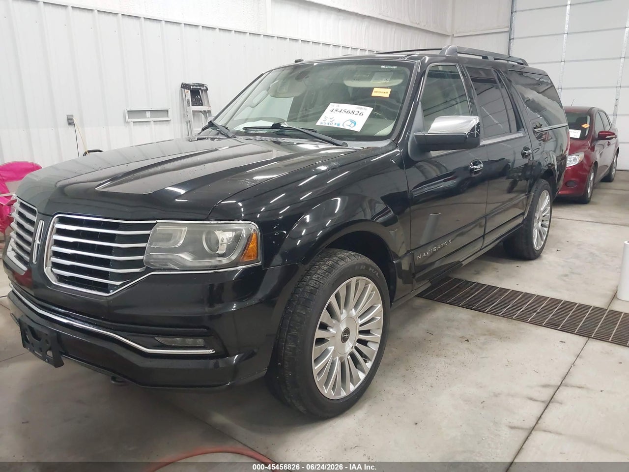 2016 LINCOLN NAVIGATOR L SELECT · 2/11