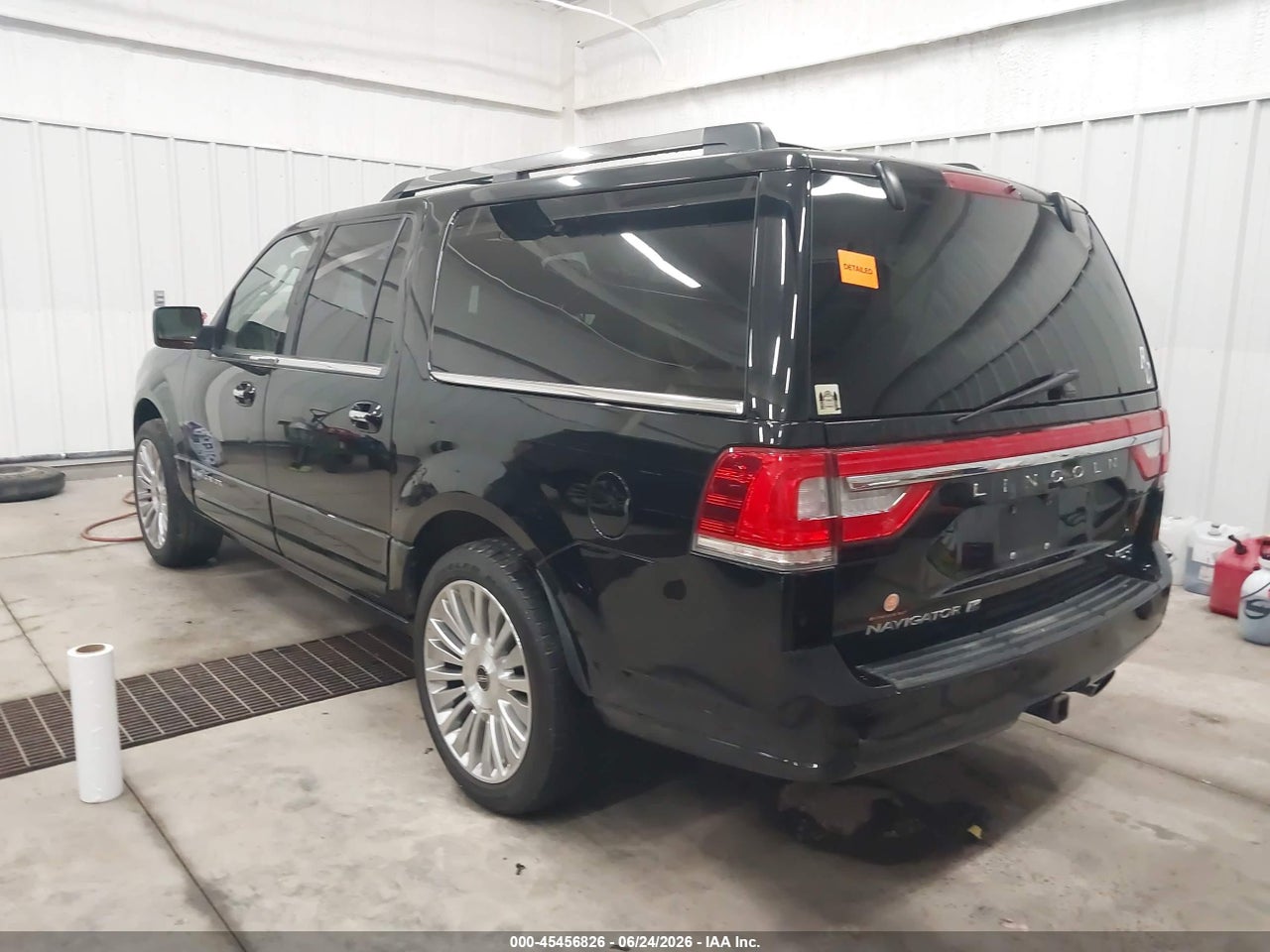2016 LINCOLN NAVIGATOR L SELECT · 3/11